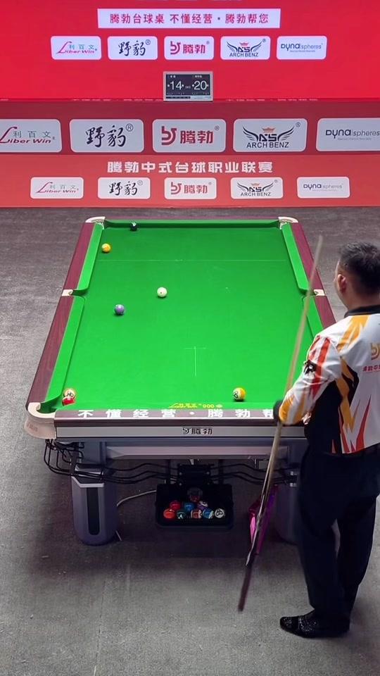 在F1比赛 在F1比赛